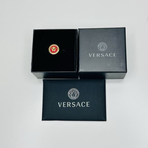 NIB Versace Ring Size IT 15/ US 7 Icon Medusa Head Greca Engraved Gold Tone - Picture 4 of 12